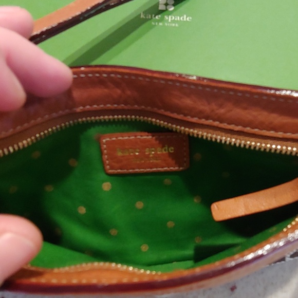 EUC Kate Spade Large Wristlet - Picture 2 of 3